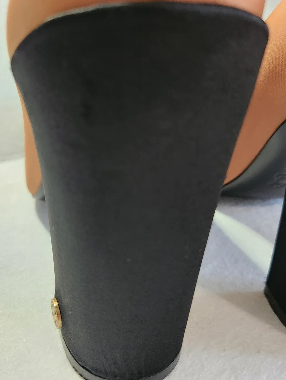 Tory Burch Beige Block-Heel Pumps with Black Bow Size 9